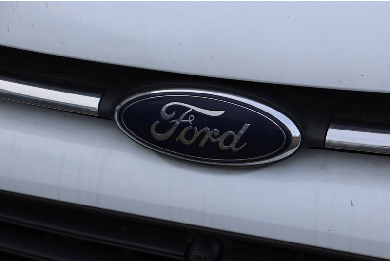 Цельнометаллический фургон Ford Transit Custom: фото 11