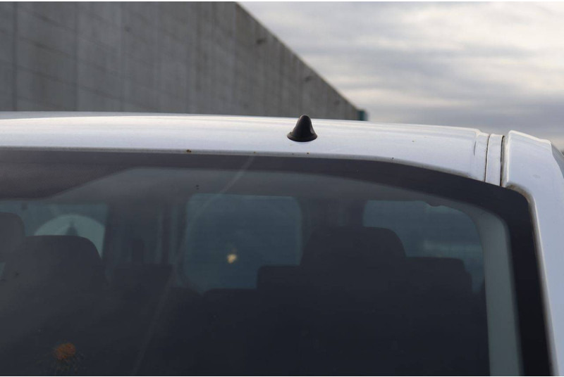 Цельнометаллический фургон Ford Transit Custom: фото 12