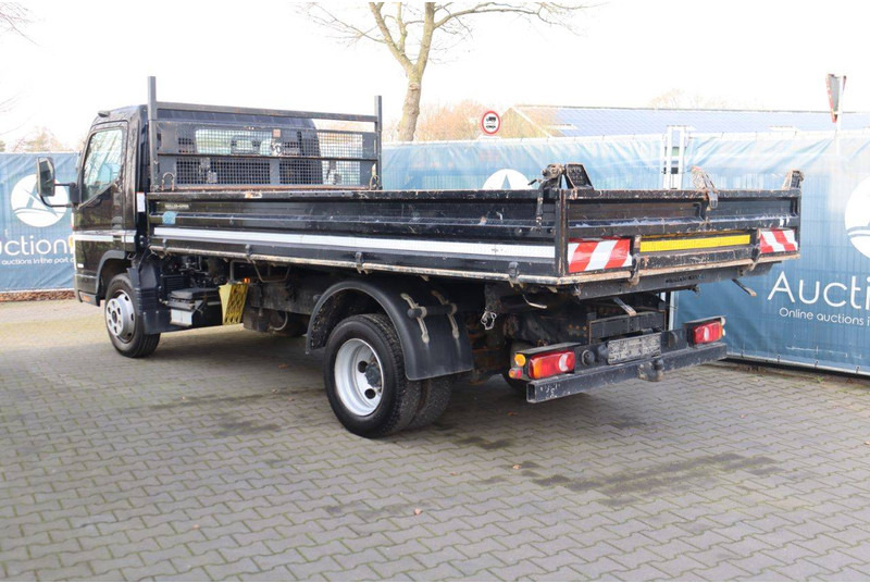 Mitsubishi Fuso - Грузовик бортовой/ Платформа: фото 2 Mitsubishi Fuso - Грузовик бортовой/ Платформа: фото 2