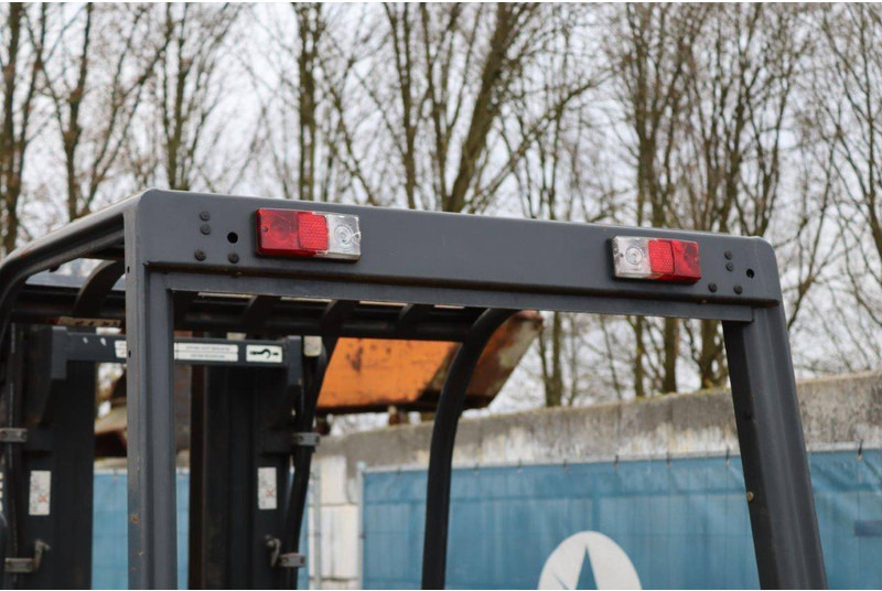 Электропогрузчик OM Carrelli XE 25: фото 20 Электропогрузчик OM Carrelli XE 25: фото 20