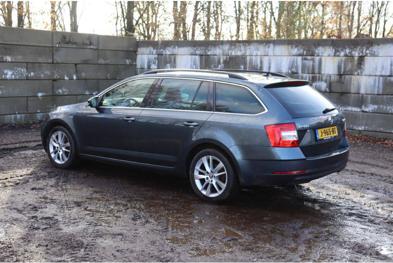 Škoda Octavia - Легковой автомобиль: фото 3 Škoda Octavia - Легковой автомобиль: фото 3