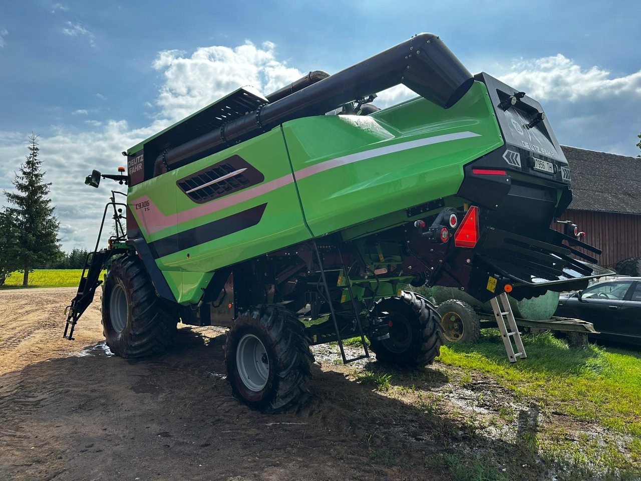 DEUTZ-FAHR C 9306 TS - Зерноуборочный комбайн: фото 1 DEUTZ-FAHR C 9306 TS - Зерноуборочный комбайн: фото 1