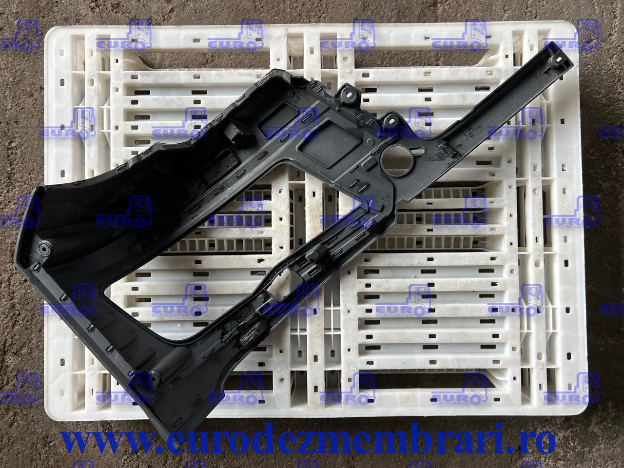 CARCASA FAR STANGA MAN TGX TG3 81.41610.5855 - Кузов и экстерьер для Грузовиков: фото 2 CARCASA FAR STANGA MAN TGX TG3 81.41610.5855 - Кузов и экстерьер для Грузовиков: фото 2