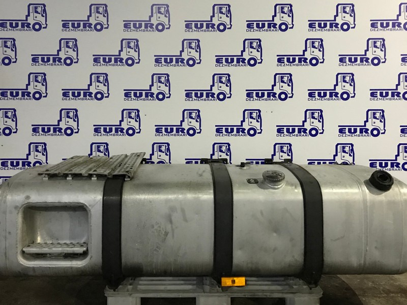 REZERVOR COMBUSTIBIL MERCEDES ACTROS MP4 MEGA + ADBLUE L=218CM l=70 H=55CM A9604700301 - Топливный бак для Грузовиков: фото 1 REZERVOR COMBUSTIBIL MERCEDES ACTROS MP4 MEGA + ADBLUE L=218CM l=70 H=55CM A9604700301 - Топливный бак для Грузовиков: фото 1