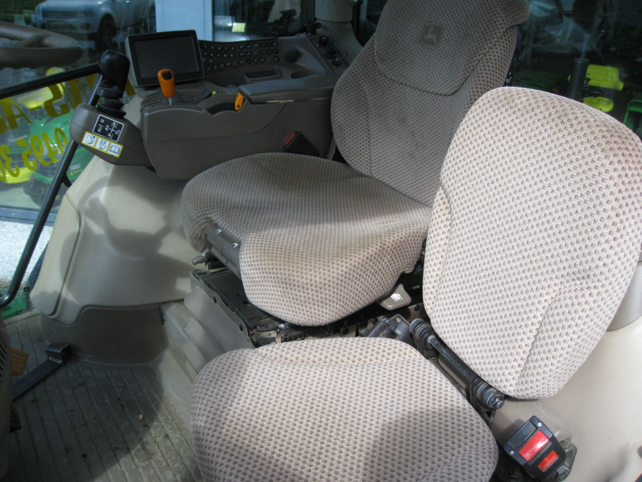 John Deere 6210R AUTOPOWER - Трактор: фото 5 John Deere 6210R AUTOPOWER - Трактор: фото 5