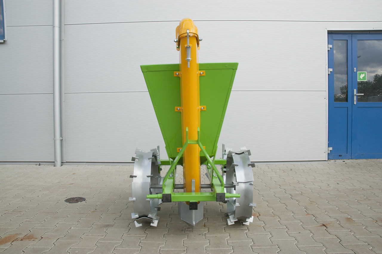 Bomet Sadzarka jednorzędowa / Einreihige Pflanzmaschine / Single row planter / Однорядная сеялка - Картофелесажалка: фото 4 Bomet Sadzarka jednorzędowa / Einreihige Pflanzmaschine / Single row planter / Однорядная сеялка - Картофелесажалка: фото 4