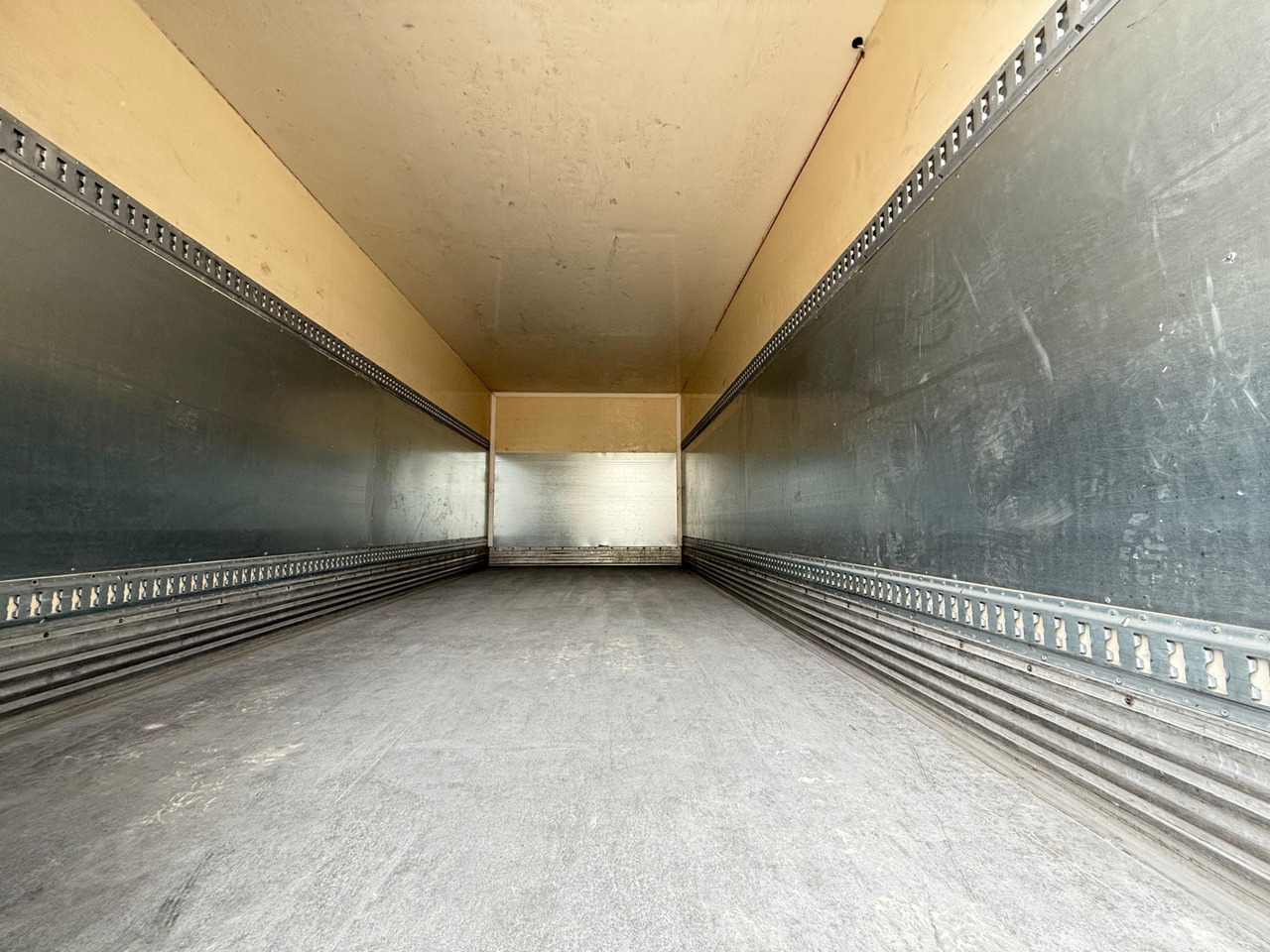 IVECO ML180E28P Eurocargo E5 (Isothermal) - Изотермический грузовик: фото 5 IVECO ML180E28P Eurocargo E5 (Isothermal) - Изотермический грузовик: фото 5