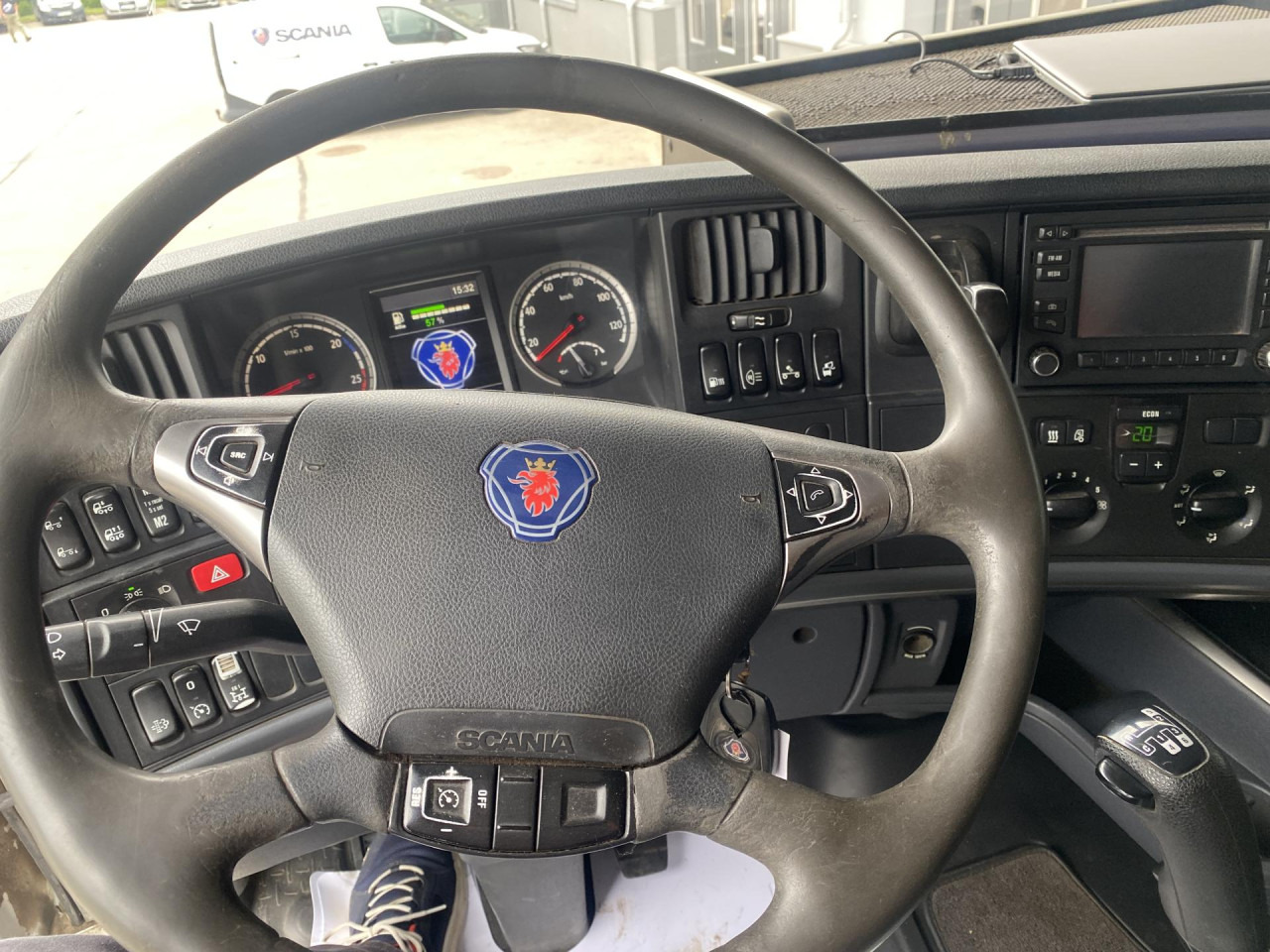 SCANIA R 450 CB6x4HHA - Грузовик-шасси: фото 3 SCANIA R 450 CB6x4HHA - Грузовик-шасси: фото 3