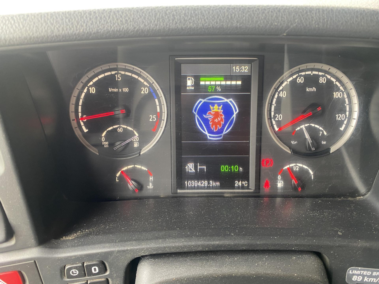 SCANIA R 450 CB6x4HHA - Грузовик-шасси: фото 2 SCANIA R 450 CB6x4HHA - Грузовик-шасси: фото 2