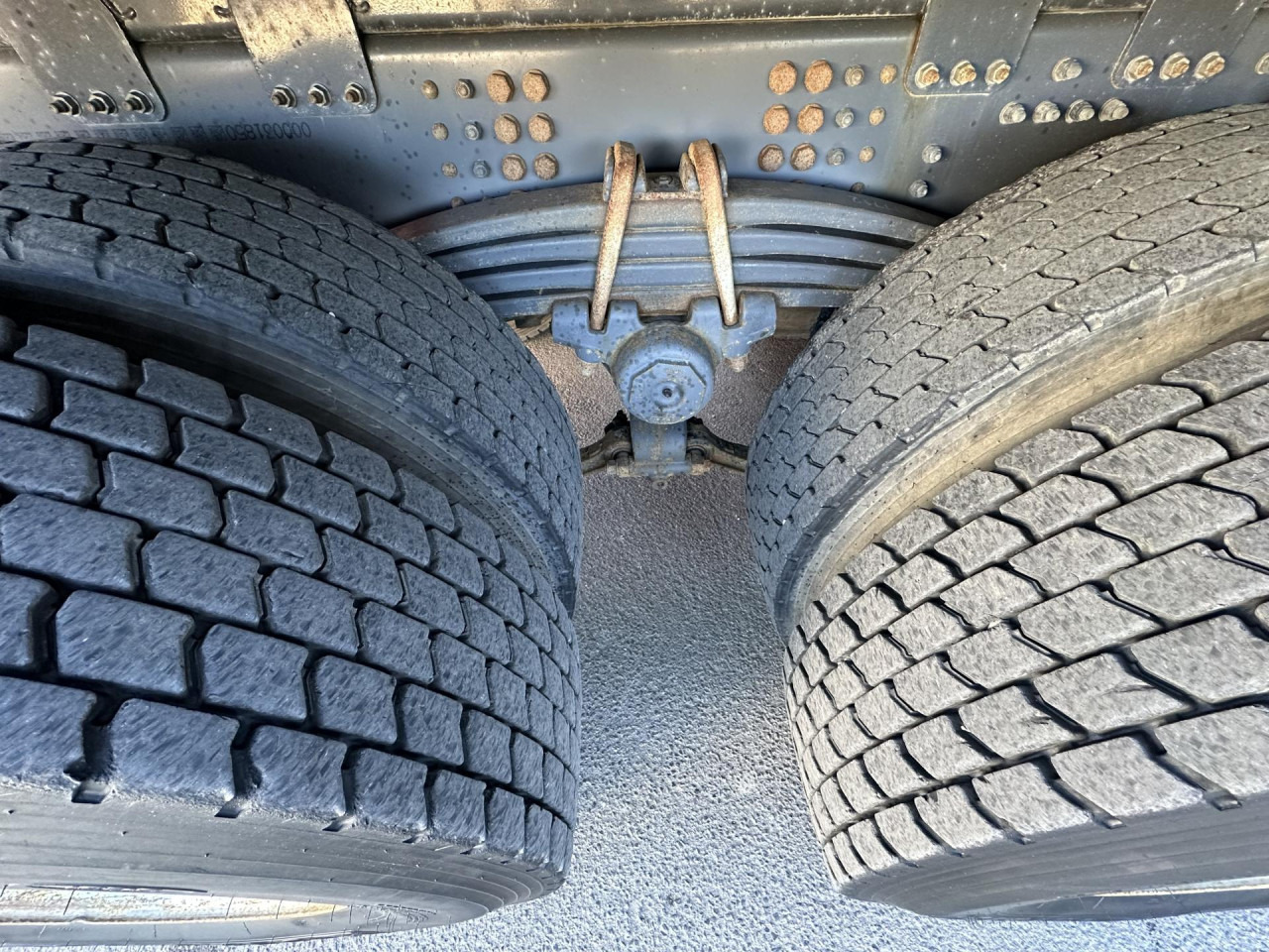 SCANIA R 500 B6x4HZ - Грузовик-шасси: фото 3 SCANIA R 500 B6x4HZ - Грузовик-шасси: фото 3