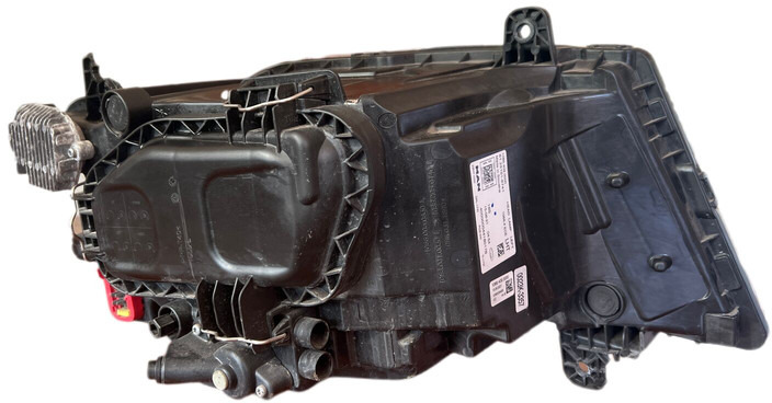 MAN 2022 - Передняя фара: фото 5 MAN 2022 - Передняя фара: фото 5