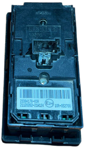 Renault - Приборная панель: фото 3 Renault - Приборная панель: фото 3