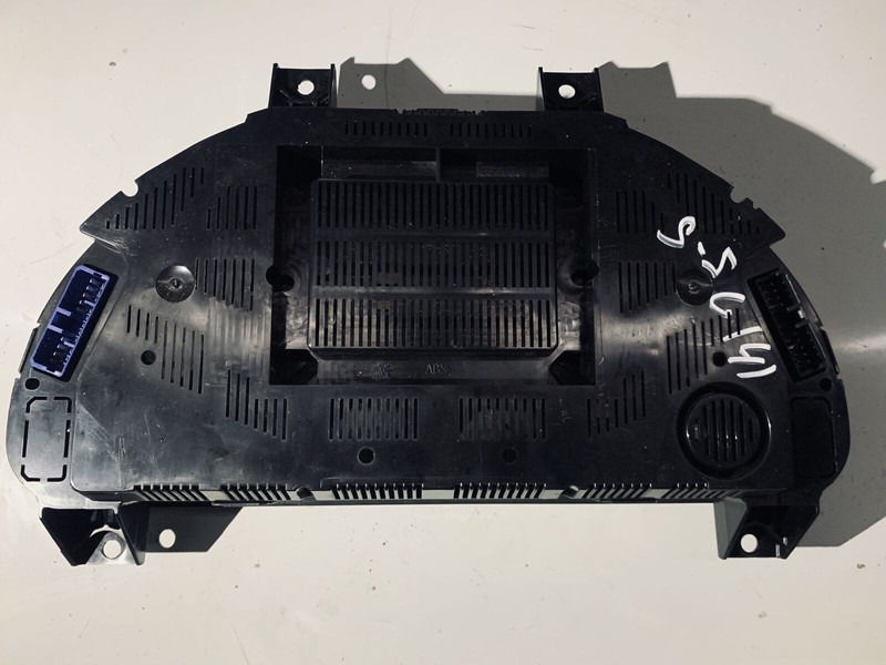 Scania 6 - Приборная панель: фото 3 Scania 6 - Приборная панель: фото 3