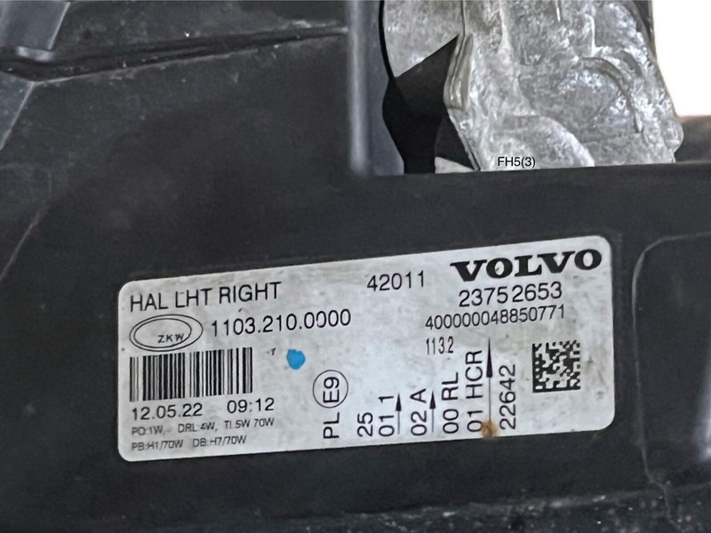 Volvo LHT RIGHT FH5 - Передняя фара: фото 3 Volvo LHT RIGHT FH5 - Передняя фара: фото 3