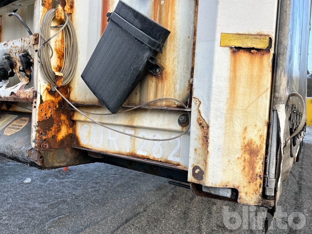 Тентованный полуприцеп KRONE SD: фото 15 Тентованный полуприцеп KRONE SD: фото 15