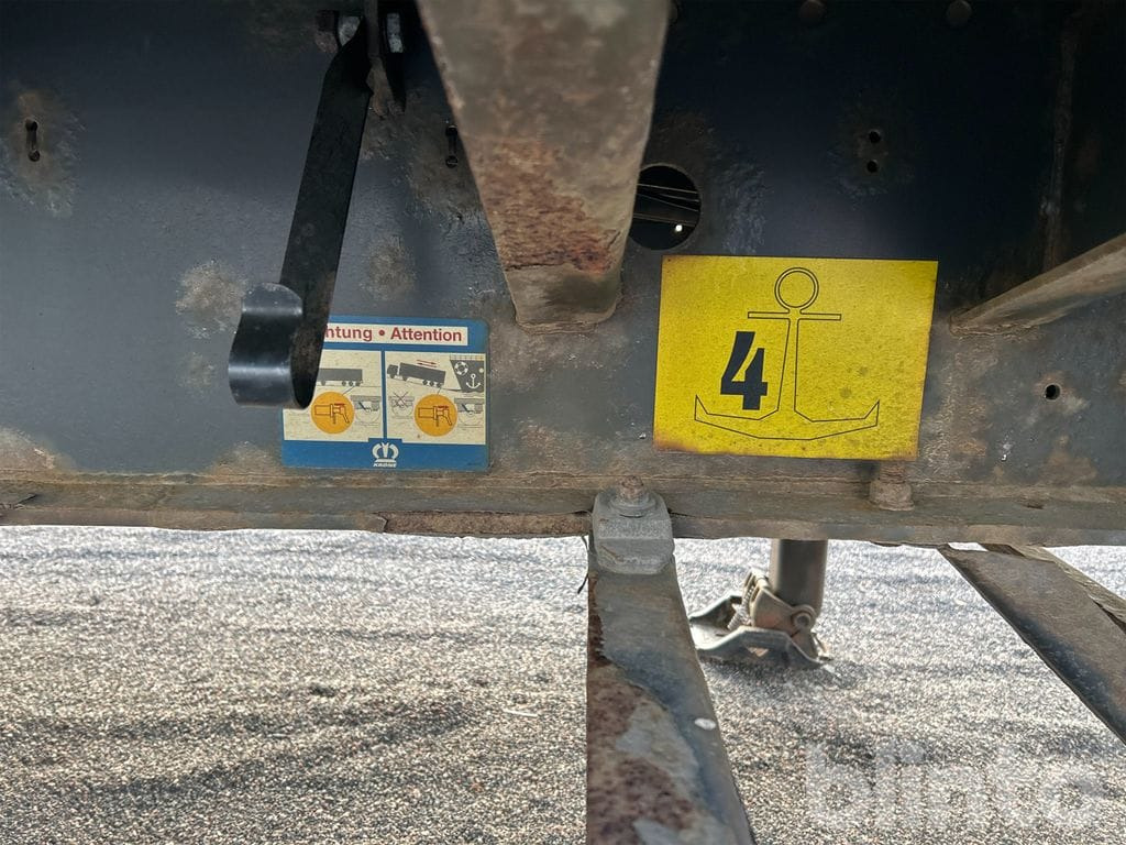 Тентованный полуприцеп KRONE SD: фото 30 Тентованный полуприцеп KRONE SD: фото 30