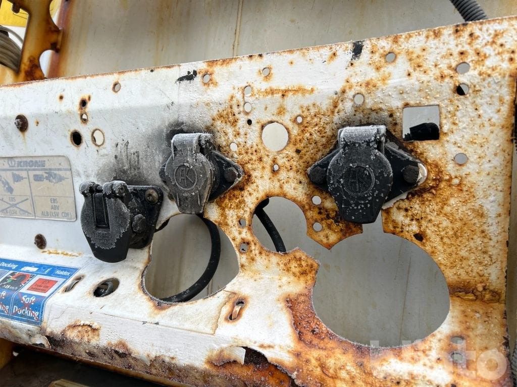 Тентованный полуприцеп KRONE SD: фото 14 Тентованный полуприцеп KRONE SD: фото 14