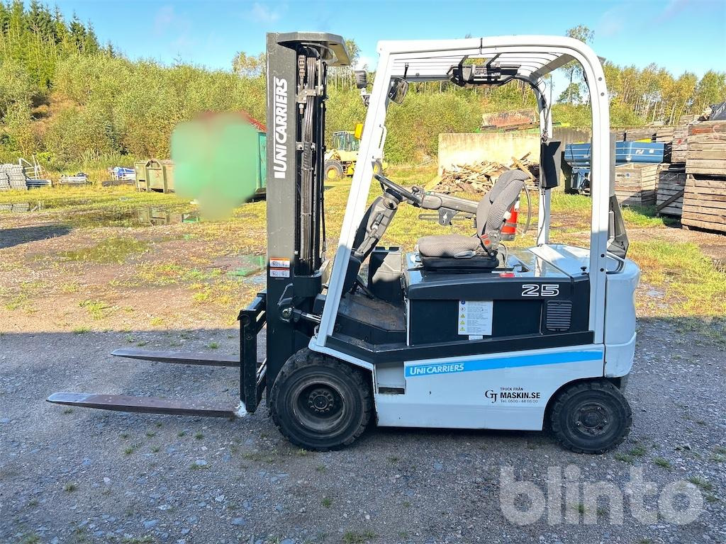 OX2-25 - Электропогрузчик: фото 3 OX2-25 - Электропогрузчик: фото 3