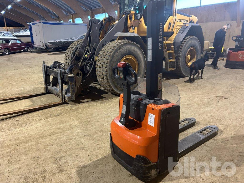 Toyota SWE080L - Штабелер: фото 2 Toyota SWE080L - Штабелер: фото 2