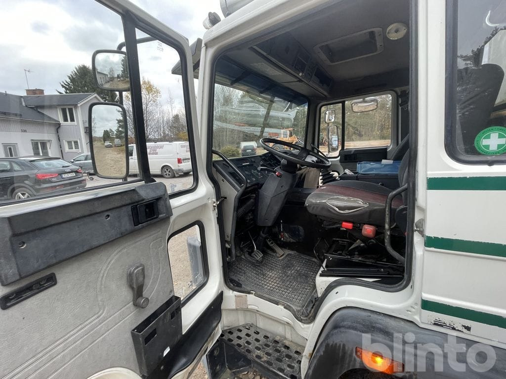 Грузовик бортовой/ Платформа VOLVO FL612 4X2 med ramper: фото 22