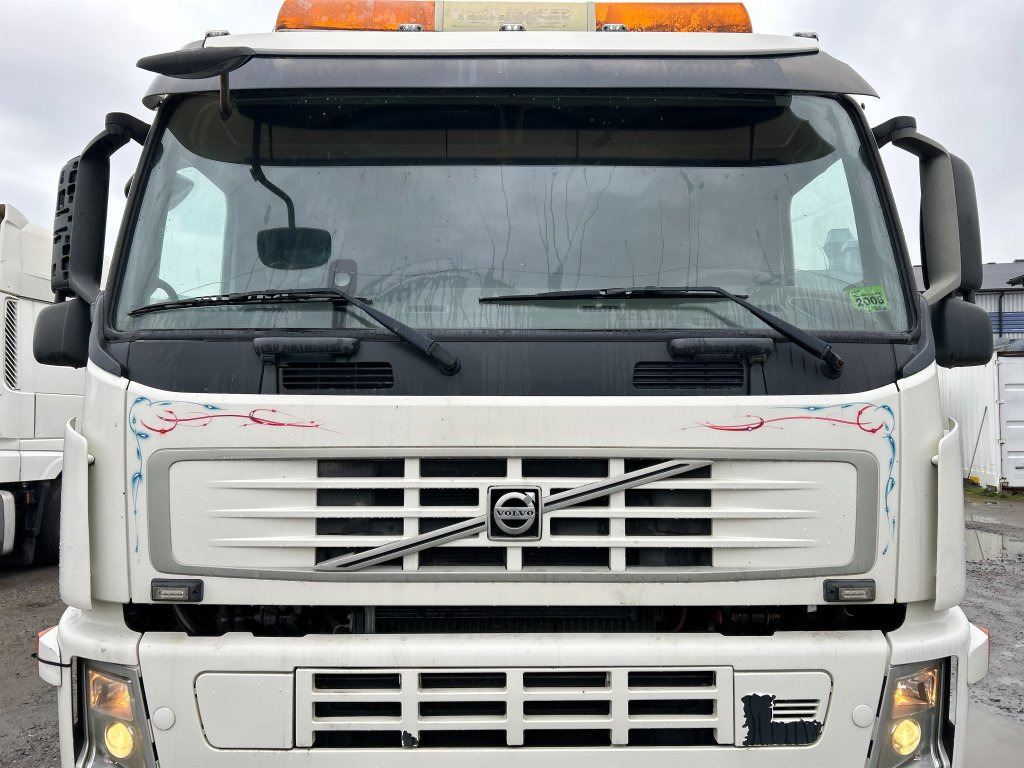 VOLVO FM 400 6X2 - Крюковой мультилифт: фото 2 VOLVO FM 400 6X2 - Крюковой мультилифт: фото 2