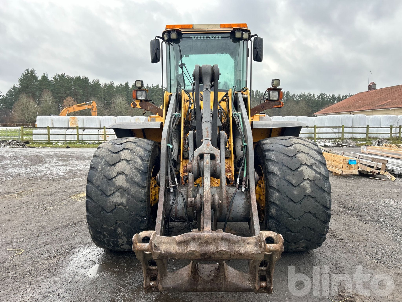 Volvo L110F - Колёсный погрузчик: фото 3 Volvo L110F - Колёсный погрузчик: фото 3