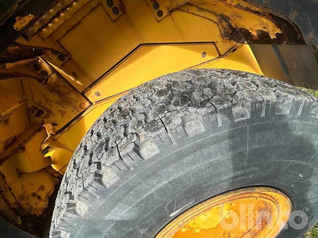 Колёсный погрузчик Volvo L60E: фото 22