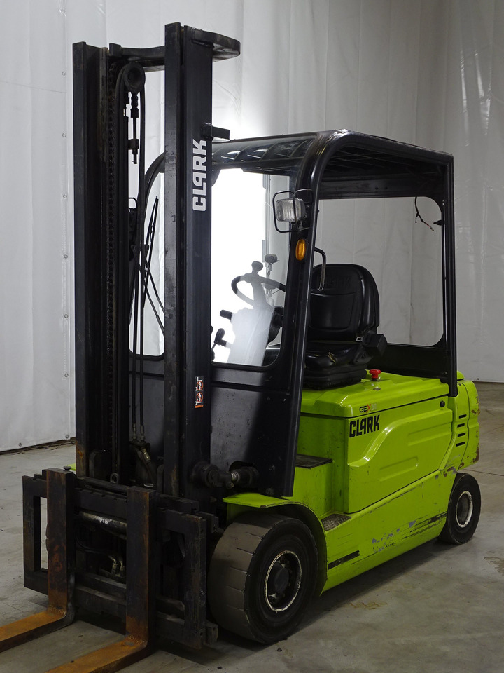 Clark GEX30 - Электропогрузчик: фото 1 Clark GEX30 - Электропогрузчик: фото 1