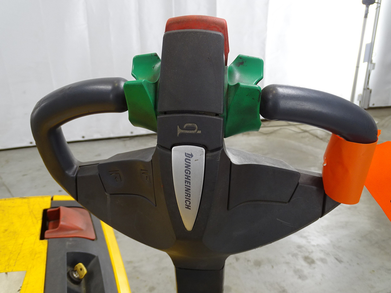 Jungheinrich EJC216/1590MM - Штабелер: фото 3 Jungheinrich EJC216/1590MM - Штабелер: фото 3