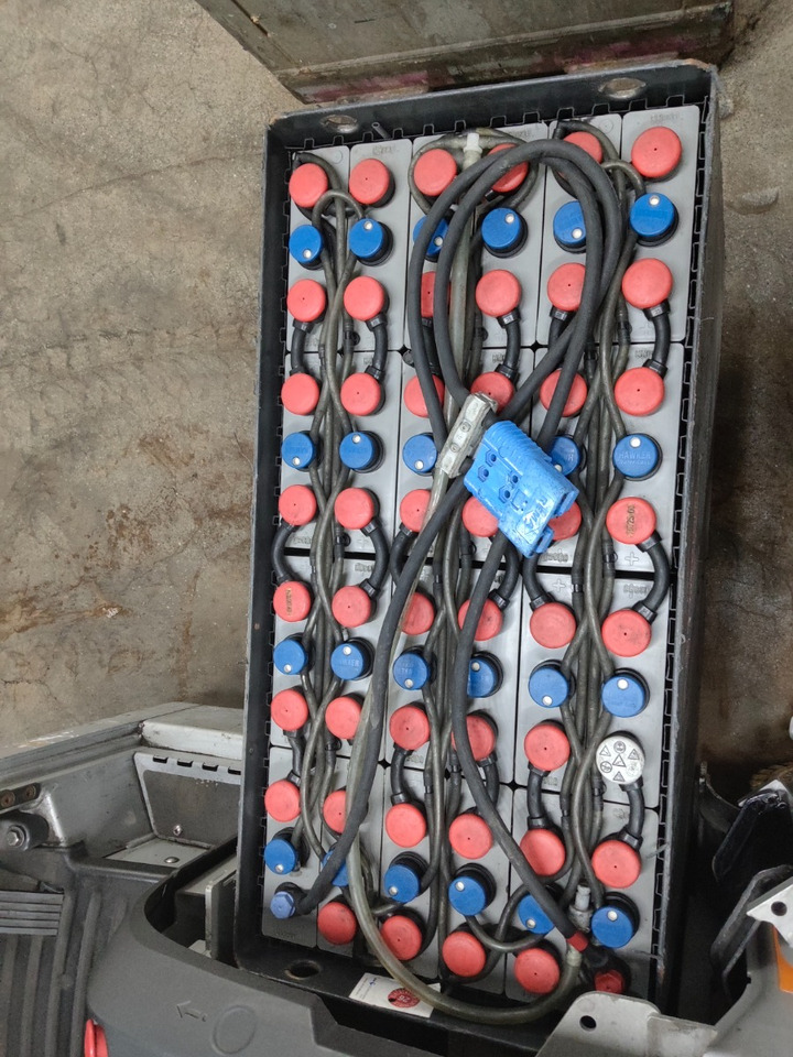 Still LTX70 - Складской тягач: фото 4 Still LTX70 - Складской тягач: фото 4