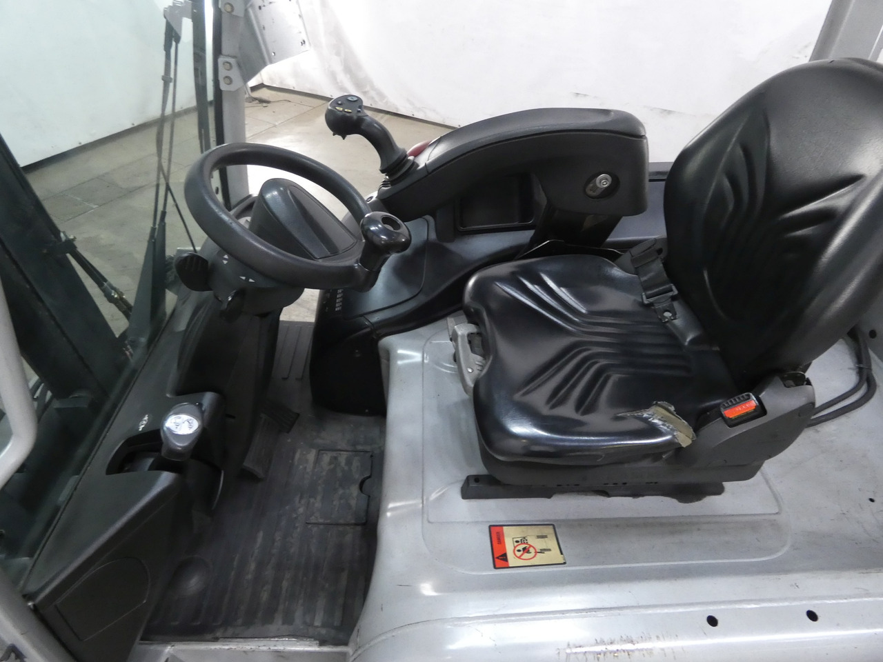 Still RX60-30L - Электропогрузчик: фото 3 Still RX60-30L - Электропогрузчик: фото 3