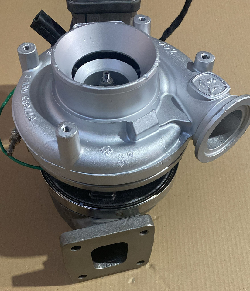 BorgWarner 179315/RE544868 JOHN DEERE - Турбина для Тракторов: фото 5 BorgWarner 179315/RE544868 JOHN DEERE - Турбина для Тракторов: фото 5