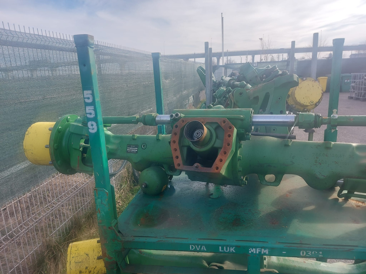 JOHN DEERE FRONT AXLE AL223008 - Ось и запчасти для Сельскохозяйственной техники: фото 2 JOHN DEERE FRONT AXLE AL223008 - Ось и запчасти для Сельскохозяйственной техники: фото 2