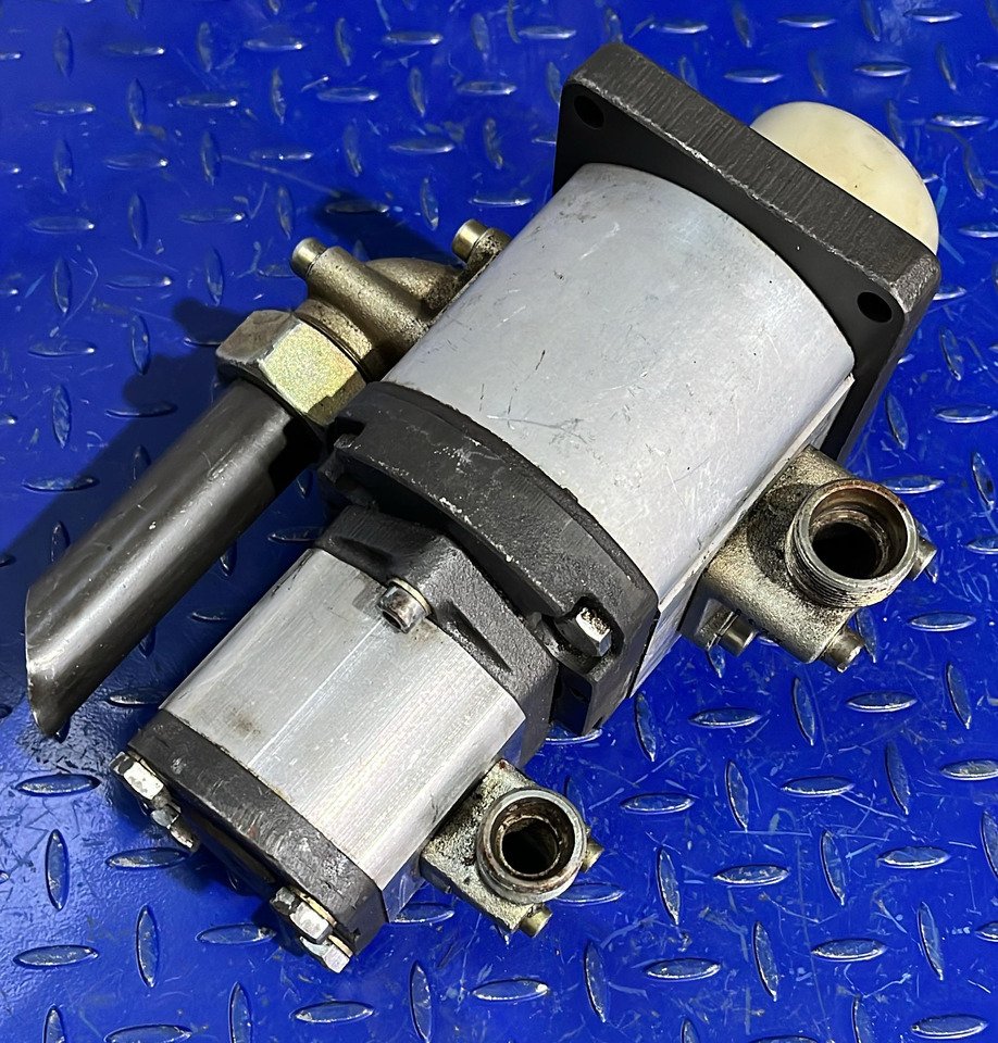 REXROTH BOSCH Hydraulic Pump 0510768007(1517222311) - Гидравлический насос: фото 2 REXROTH BOSCH Hydraulic Pump 0510768007(1517222311) - Гидравлический насос: фото 2