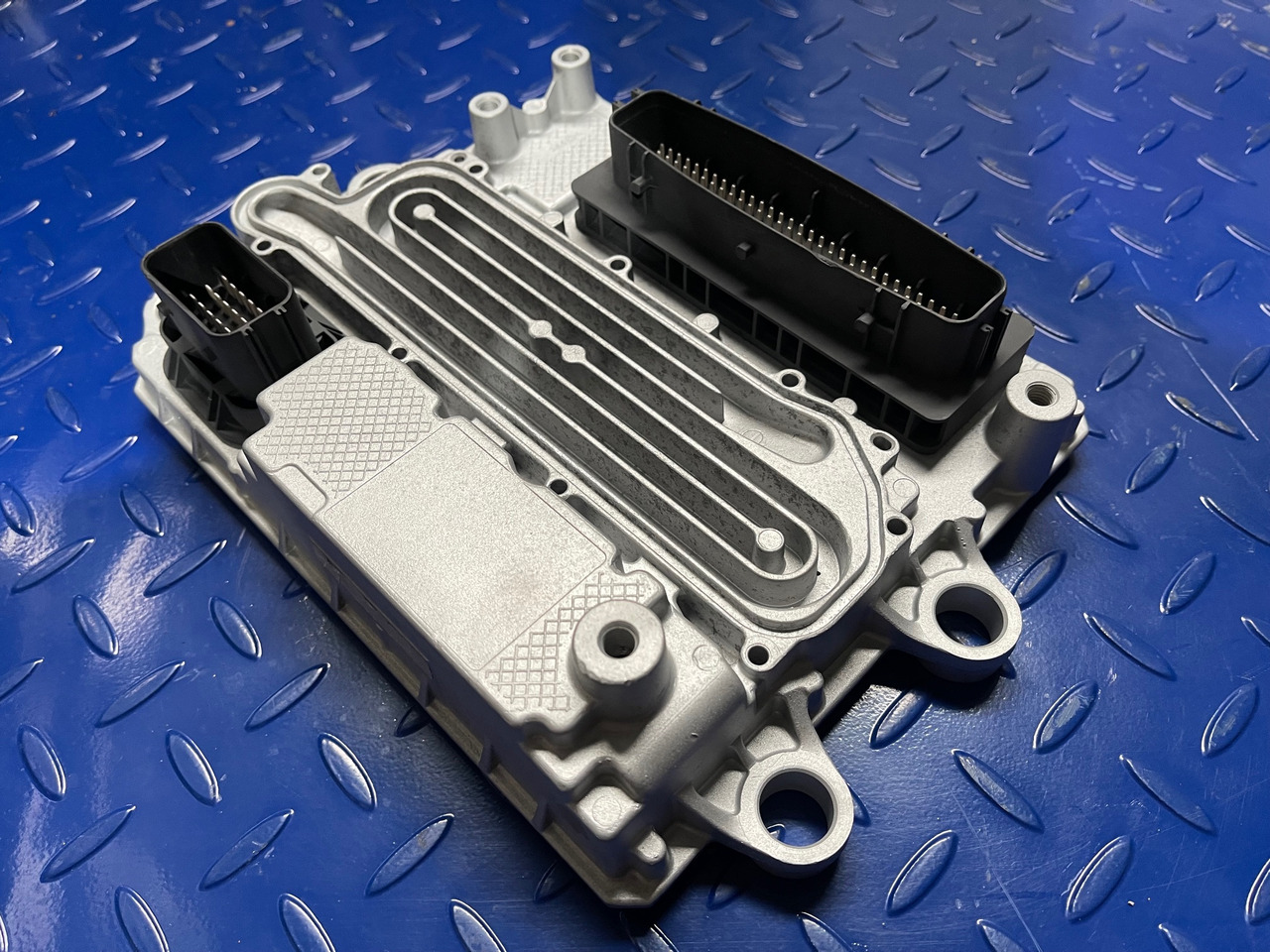 MERCEDES-BENZ Actros mp4 MCM2 MCM 2.1 A0024461235 Reconditioned - Запчасти для Другой техники: фото 2 MERCEDES-BENZ Actros mp4 MCM2 MCM 2.1 A0024461235 Reconditioned - Запчасти для Другой техники: фото 2