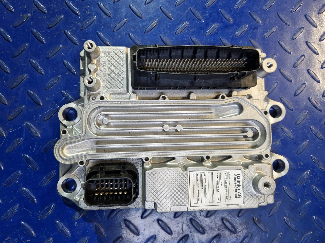 Mercedes Benz Actros MP4 ACM2.1 control unit A0004466754 - Запчасти для Другой техники: фото 2 Mercedes Benz Actros MP4 ACM2.1 control unit A0004466754 - Запчасти для Другой техники: фото 2