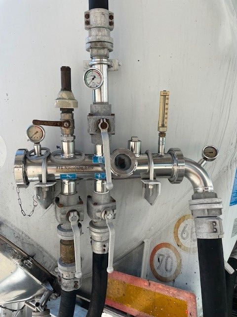 Feldbinder KIP 60 3 - Полуприцеп цистерна для сыпучих грузов: фото 5 Feldbinder KIP 60 3 - Полуприцеп цистерна для сыпучих грузов: фото 5