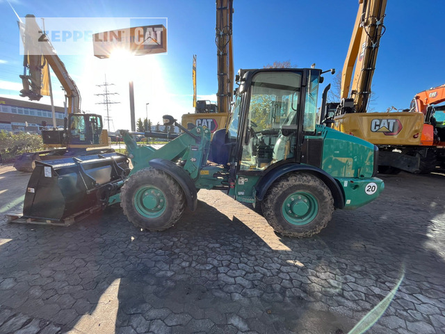 Cat 906M - Колёсный погрузчик: фото 1 Cat 906M - Колёсный погрузчик: фото 1