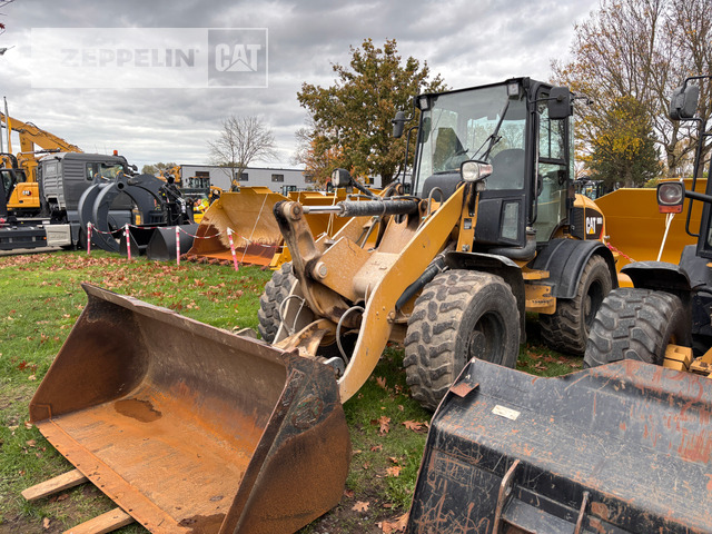 Cat 908H - Колёсный погрузчик: фото 2 Cat 908H - Колёсный погрузчик: фото 2