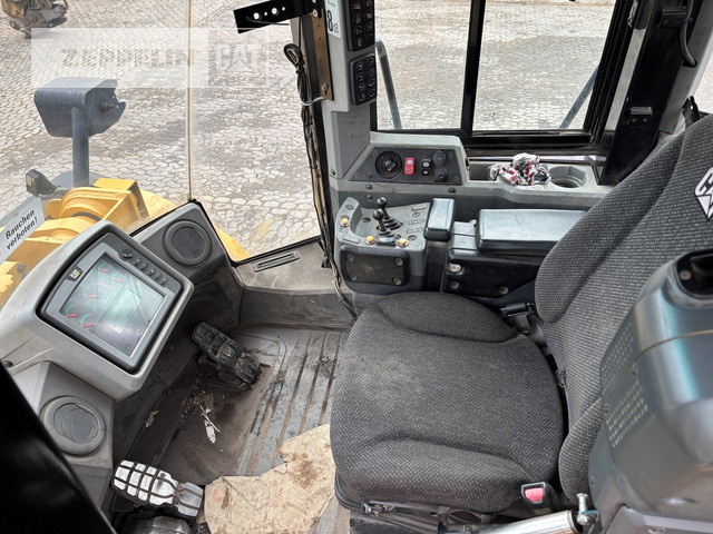 Колёсный погрузчик Cat 966KXE: фото 21