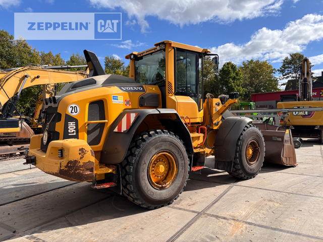 Volvo L90 - Колёсный погрузчик: фото 3 Volvo L90 - Колёсный погрузчик: фото 3