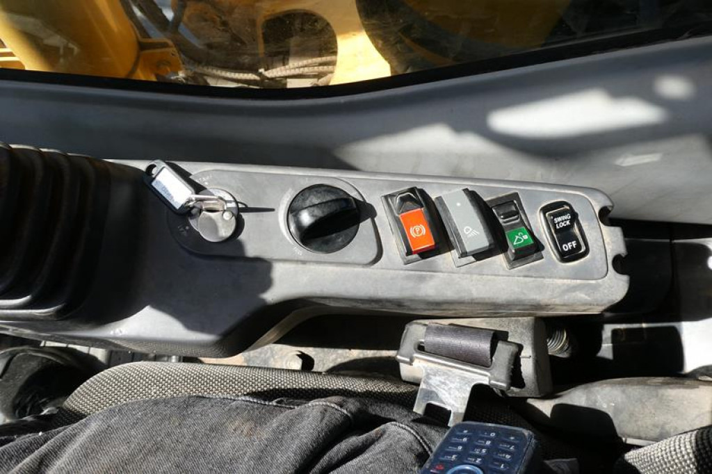 KOMATSU HANOMAG Mobilbagger PW140-7 Mobilbagger - Колёсный экскаватор: фото 3 KOMATSU HANOMAG Mobilbagger PW140-7 Mobilbagger - Колёсный экскаватор: фото 3