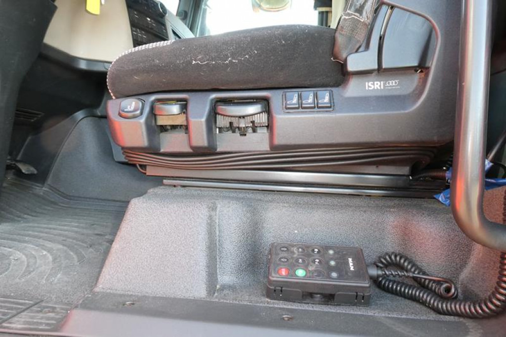 MAN TG-X 24.500 6x2-4 LL-U Pritsche Maschinentransporter - Грузовик бортовой/ Платформа: фото 4 MAN TG-X 24.500 6x2-4 LL-U Pritsche Maschinentransporter - Грузовик бортовой/ Платформа: фото 4