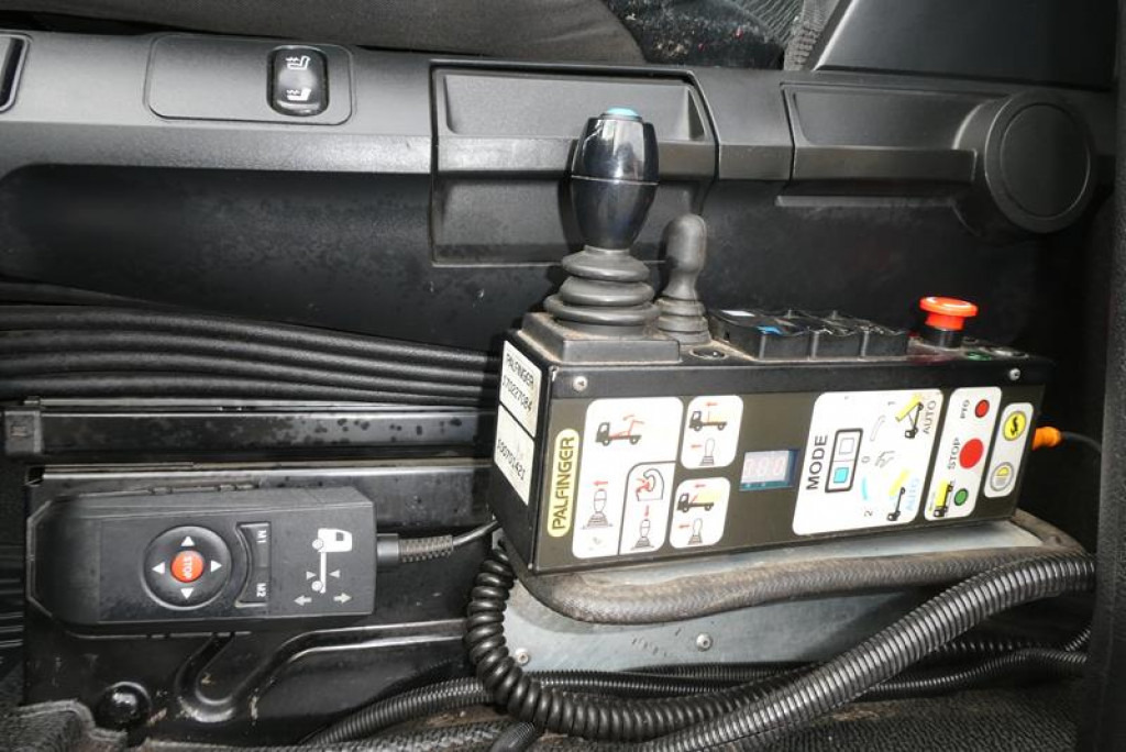 MERCEDES-BENZ Actros neu 2546 L 6x2 Abrollkipper Lenk-Lift Achse - Крюковой мультилифт: фото 4 MERCEDES-BENZ Actros neu 2546 L 6x2 Abrollkipper Lenk-Lift Achse - Крюковой мультилифт: фото 4