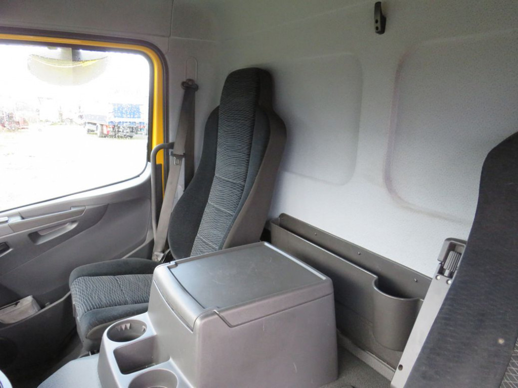 MERCEDES-BENZ Atego 1224 L Pritsche LBW - Тентованный грузовик: фото 2 MERCEDES-BENZ Atego 1224 L Pritsche LBW - Тентованный грузовик: фото 2