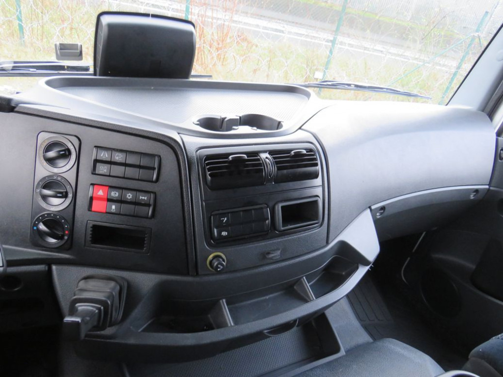 MERCEDES-BENZ Atego 1527 L Pritsche LBW - Тентованный грузовик: фото 5 MERCEDES-BENZ Atego 1527 L Pritsche LBW - Тентованный грузовик: фото 5