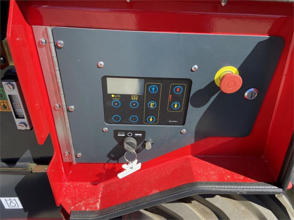 Ножничный подъемник Magni ES1418RT (7940): фото 14 Ножничный подъемник Magni ES1418RT (7940): фото 14