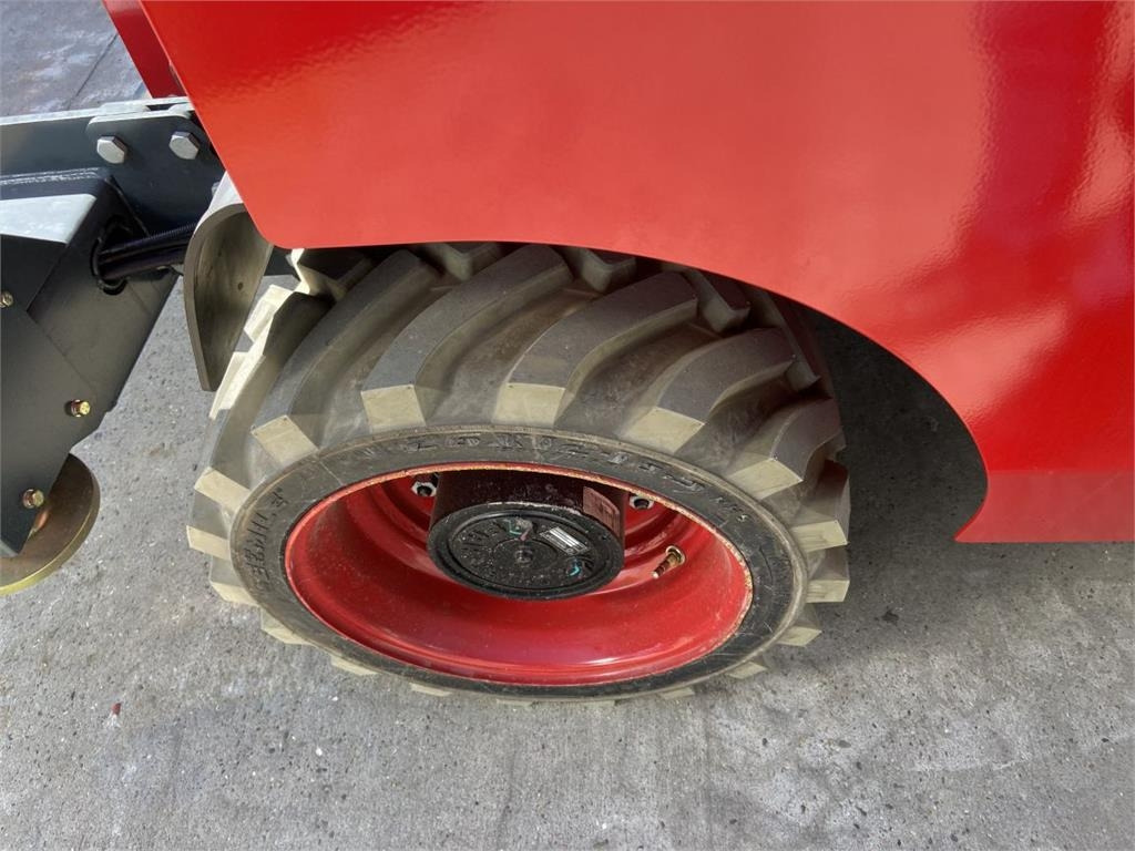 Ножничный подъемник Magni ES1418RT (7940): фото 9 Ножничный подъемник Magni ES1418RT (7940): фото 9