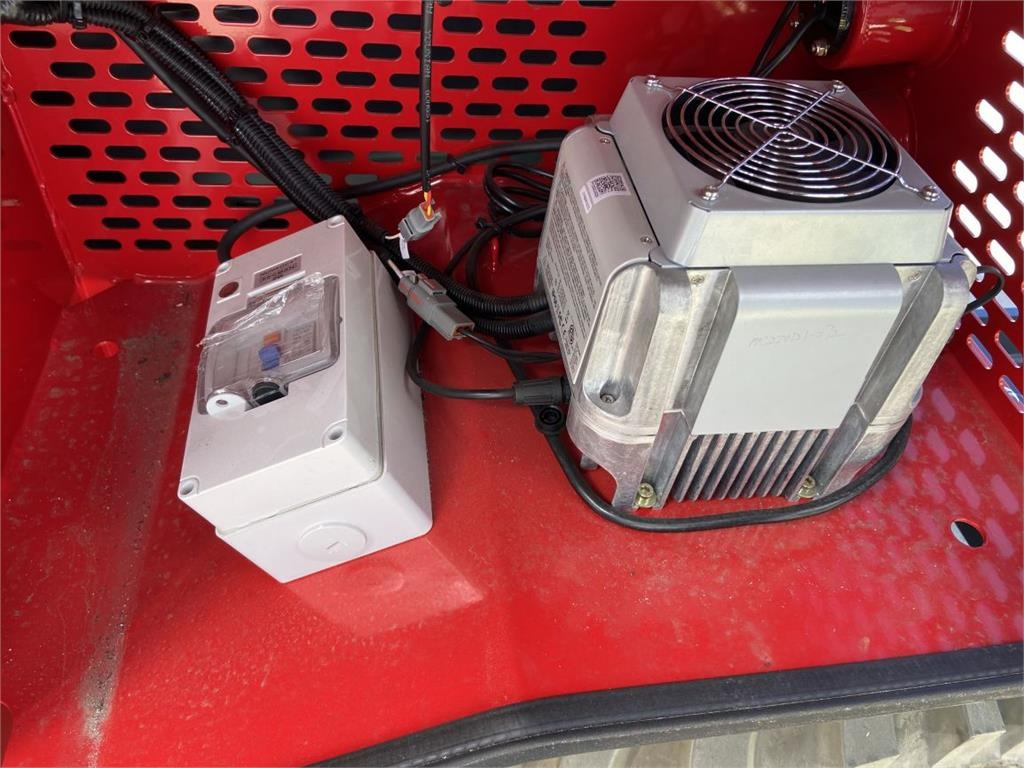 Ножничный подъемник Magni ES1418RT (7940): фото 13 Ножничный подъемник Magni ES1418RT (7940): фото 13