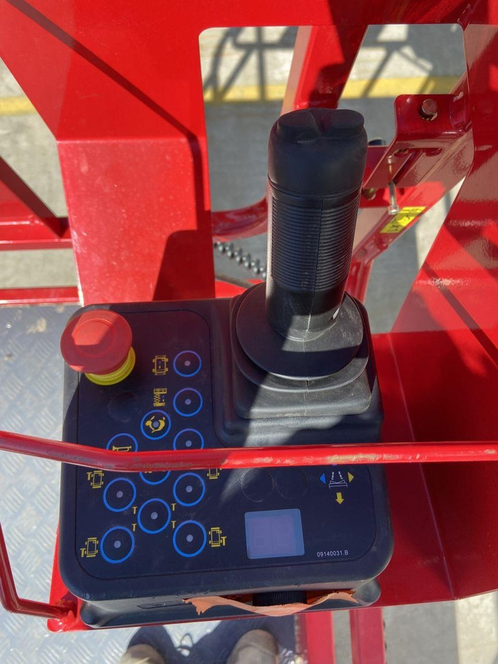 Ножничный подъемник Magni ES1418RT (7940): фото 15 Ножничный подъемник Magni ES1418RT (7940): фото 15